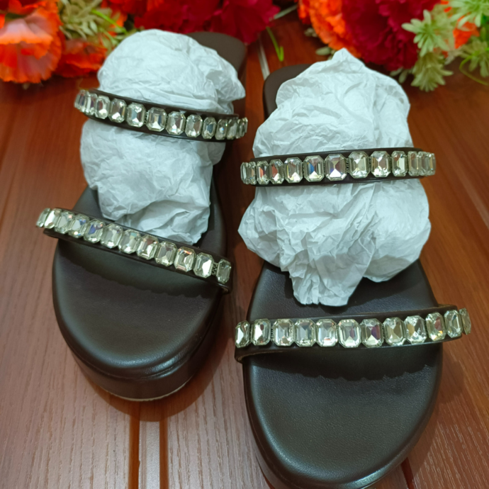 Two Strap Black Stars Wedge Heel - Chicshah